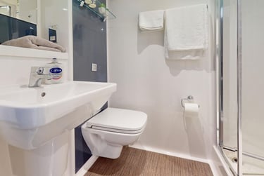 1 bed studio, St Columbas Close, City Centre, Coventry, CV14BX - Image 5